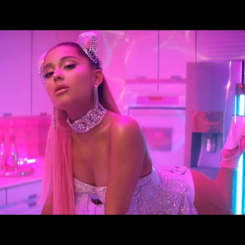 Ariana Grande 7 Rings Halloween Costume